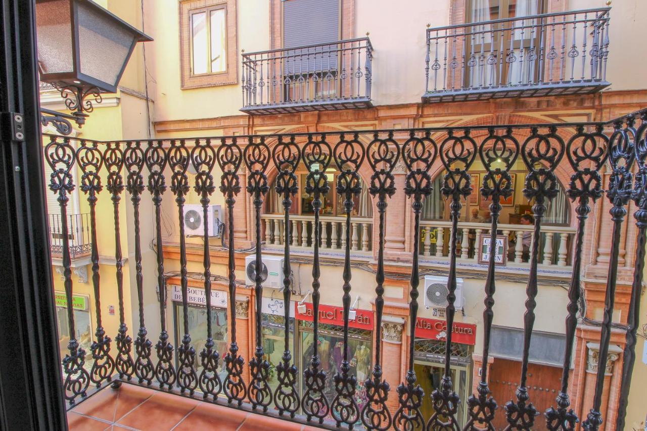 Appartement Apartamento Livia Junto A La Catedral à Séville Extérieur photo